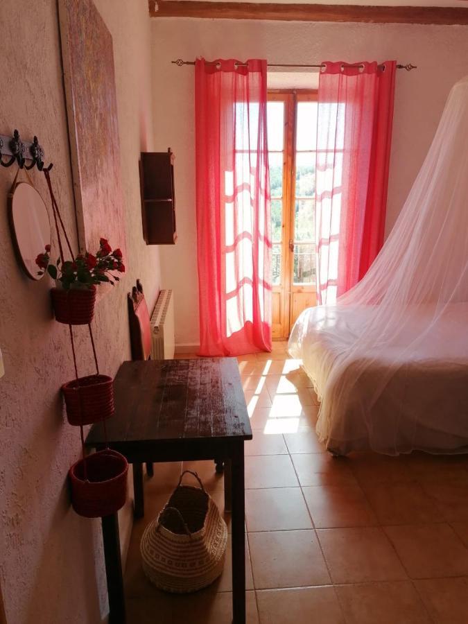 Maset Del Garraf Guest House Olesa de Bonesvalls Exterior photo
